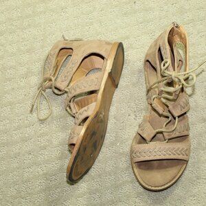 Report Women's 7.5 Zendaya Taupe Zip Back Ankle Sandals